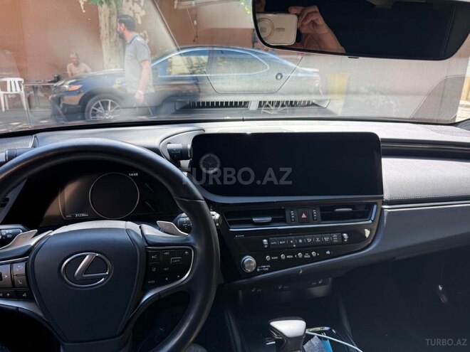 Lexus ES 250 2023, 31,500 km - 2.5 l - Bakı