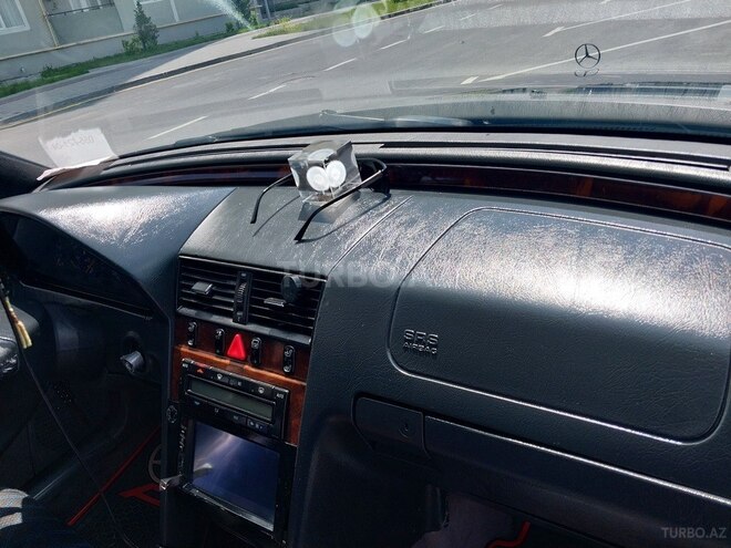 Mercedes C 220 1996, 220,856 km - 2.2 л - Bakı