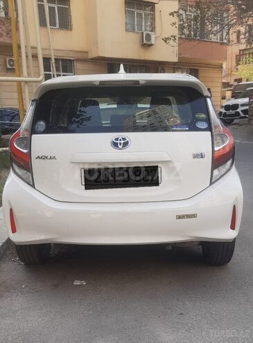 Toyota Aqua 2017, 175,000 km - 1.5 l - Bakı
