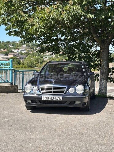 Mercedes E 280 1999, 300,000 km - 2.8 l - Quba