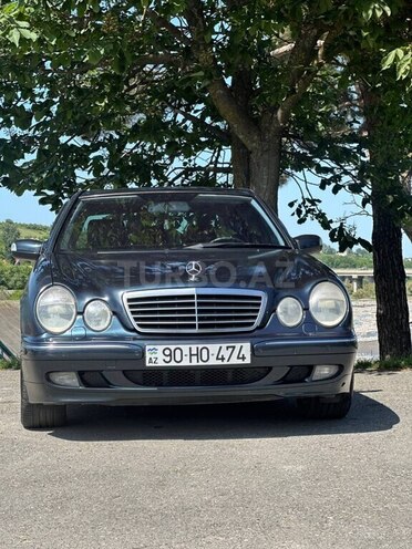 Mercedes E 280 1999, 300,000 km - 2.8 l - Quba