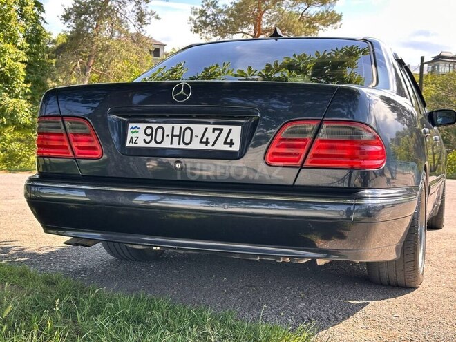 Mercedes E 280 1999, 300,000 km - 2.8 l - Quba