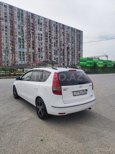 Hyundai i30 2010, 330,000 km - 1.6 л - Bakı