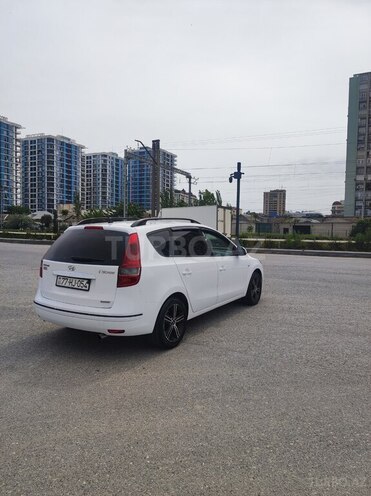 Hyundai i30 2010, 330,000 km - 1.6 л - Bakı