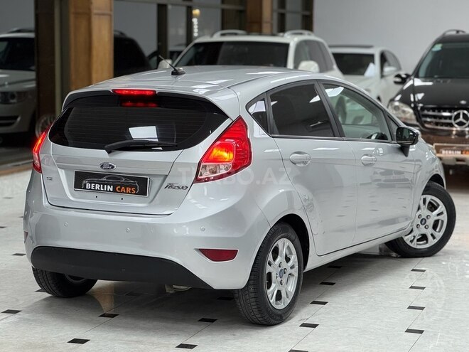 Ford Fiesta 2014, 187,000 km - 1.6 l - Bakı