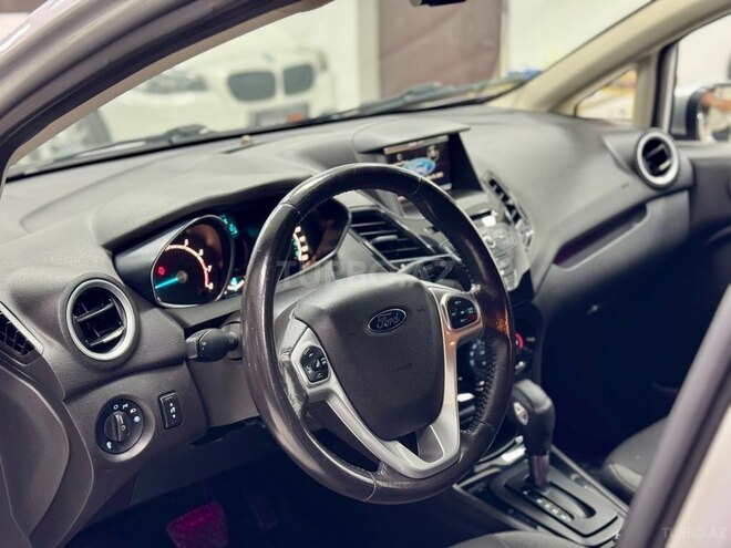 Ford Fiesta 2014, 187,000 km - 1.6 l - Bakı