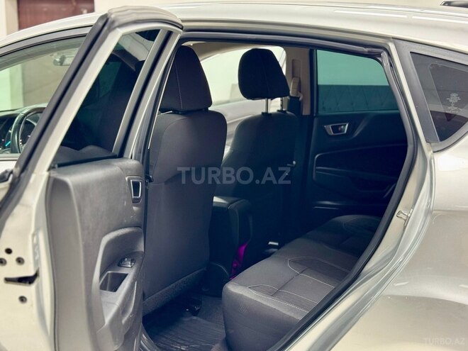 Ford Fiesta 2014, 187,000 km - 1.6 l - Bakı