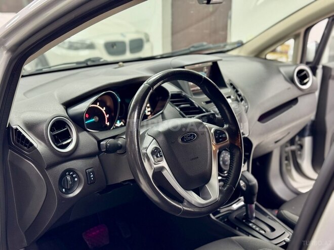 Ford Fiesta 2014, 187,000 km - 1.6 l - Bakı