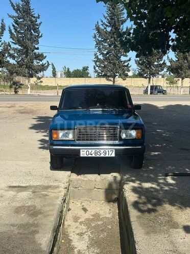 LADA (VAZ) 2107 2009, 75,000 km - 1.6 л - Salyan