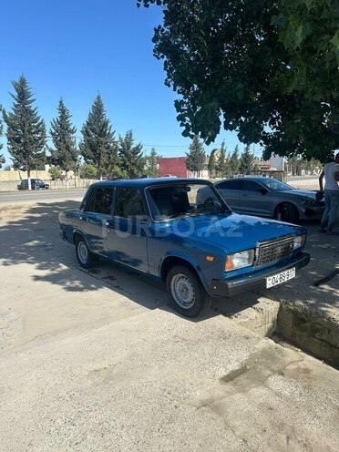 LADA (VAZ) 2107 2009, 75,000 km - 1.6 л - Salyan