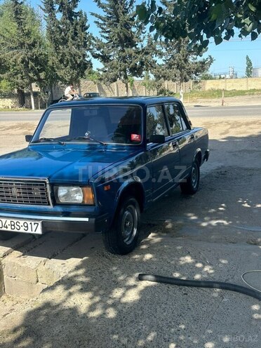 LADA (VAZ) 2107 2009, 75,000 km - 1.6 л - Salyan