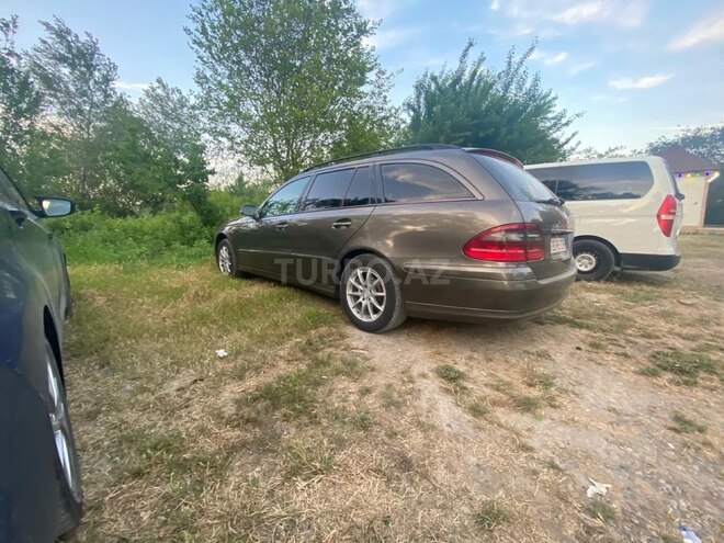 Mercedes E 220 d 2006, 469,000 km - 2.2 l - Salyan
