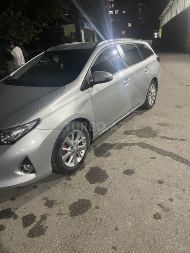 Toyota Auris 2013, 227,000 km - 1.4 л - Bakı
