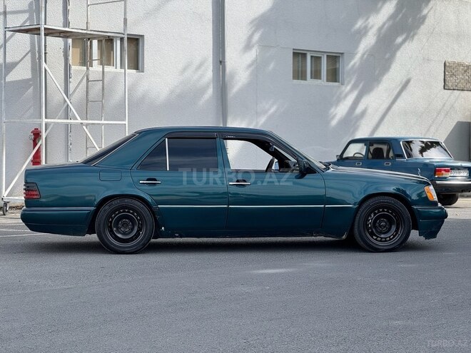 Mercedes E 280 1995, 450,000 km - 2.8 l - Göyçay