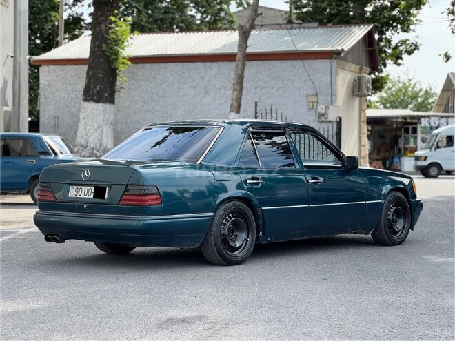 Mercedes E 280 1995, 450,000 km - 2.8 l - Göyçay
