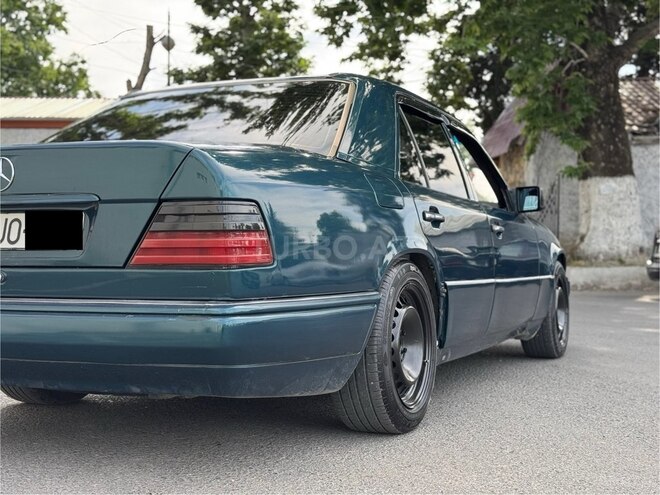 Mercedes E 280 1995, 450,000 km - 2.8 l - Göyçay