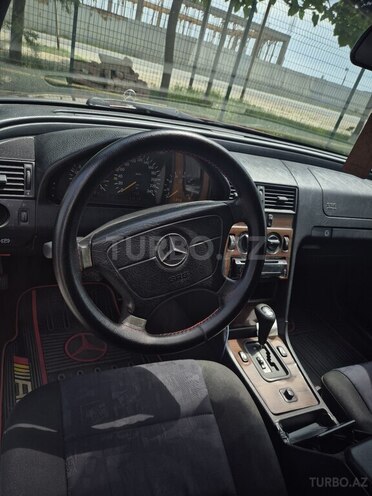 Mercedes C 180 1996, 310,000 km - 1.8 l - Xudat