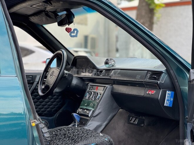 Mercedes E 280 1995, 450,000 km - 2.8 l - Göyçay