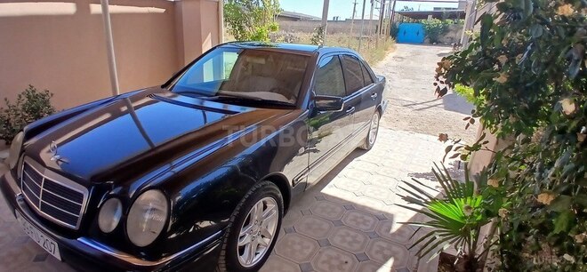 Mercedes E 240 1998, 295,000 km - 2.4 l - Bakı
