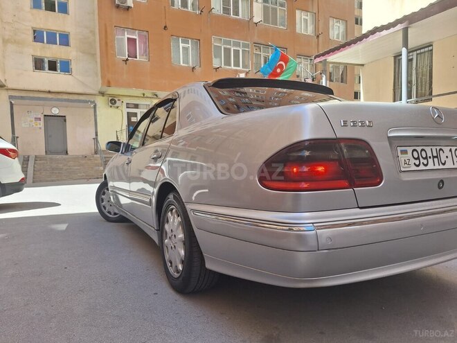 Mercedes E 220 d 2001, 438,000 km - 2.2 l - Bakı