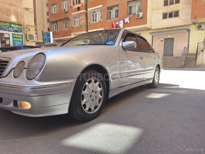 Mercedes E 220 d 2001, 438,000 km - 2.2 l - Bakı