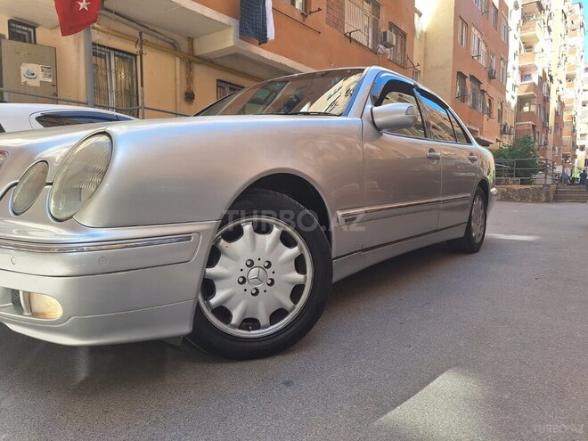 Mercedes E 220 d 2001, 438,000 km - 2.2 l - Bakı