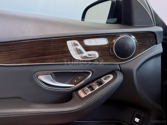 Mercedes C 300-16