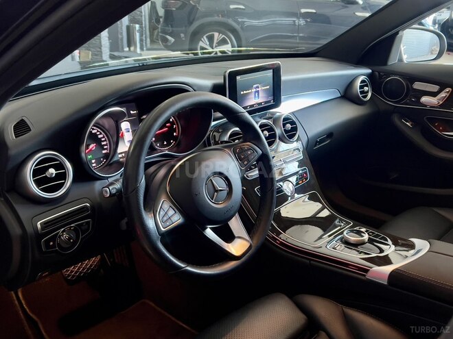 Mercedes C 300-11