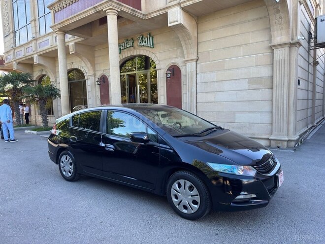 Honda Insight-3