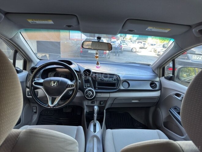 Honda Insight-13