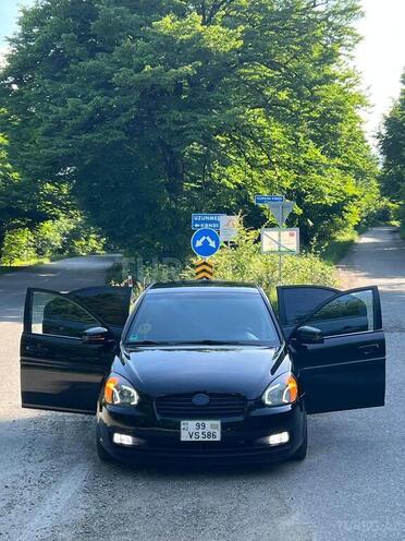 Hyundai Accent-3