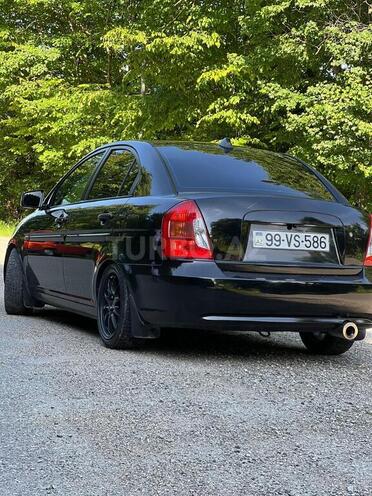 Hyundai Accent-6