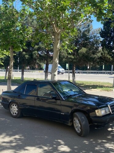 Mercedes 190 1992, 300,000 km - 2.0 l - Gəncə