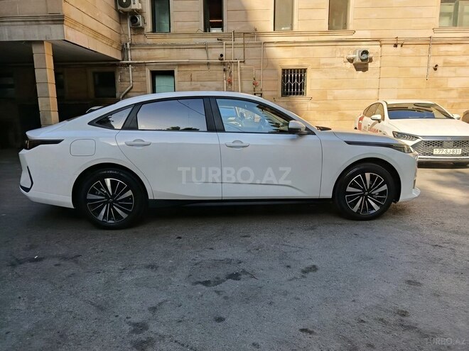 Changan Qiyuan A05 2025, 2,000 km - 1.5 l - Bakı
