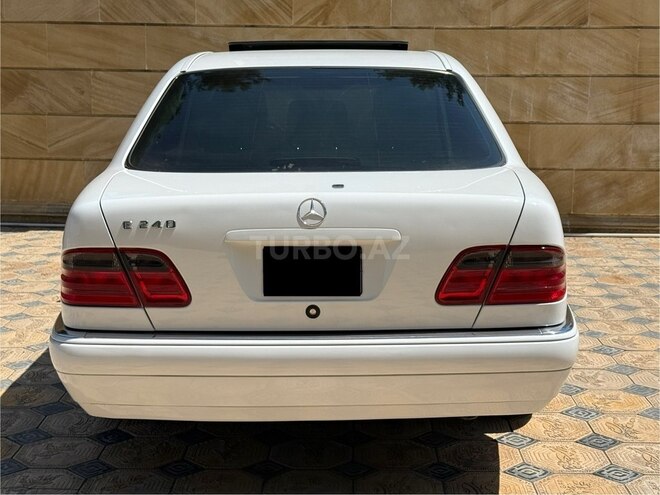 Mercedes E 240 1999, 295,542 km - 2.4 l - Gəncə