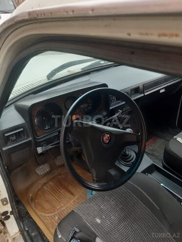 GAZ 24 1990, 300,000 km - 2.4 л - Bakı