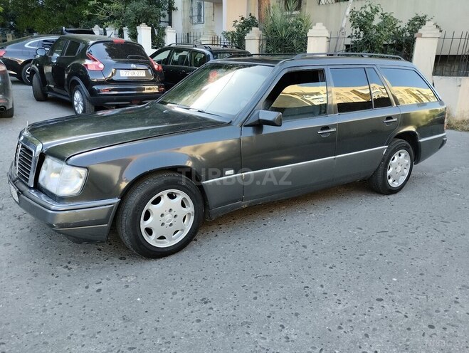 Mercedes E 250 1995, 575,000 km - 2.5 l - Bakı