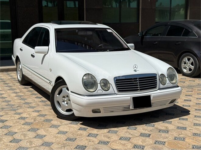 Mercedes E 240 1999, 295,542 km - 2.4 l - Gəncə