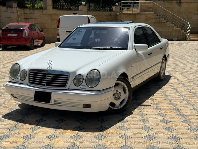 Mercedes E 240 1999, 295,542 km - 2.4 l - Gəncə