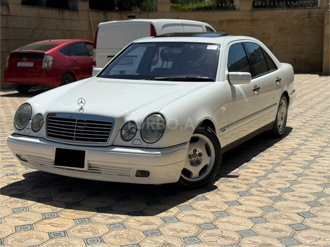 Mercedes E 240 1999, 295,542 km - 2.4 l - Gəncə