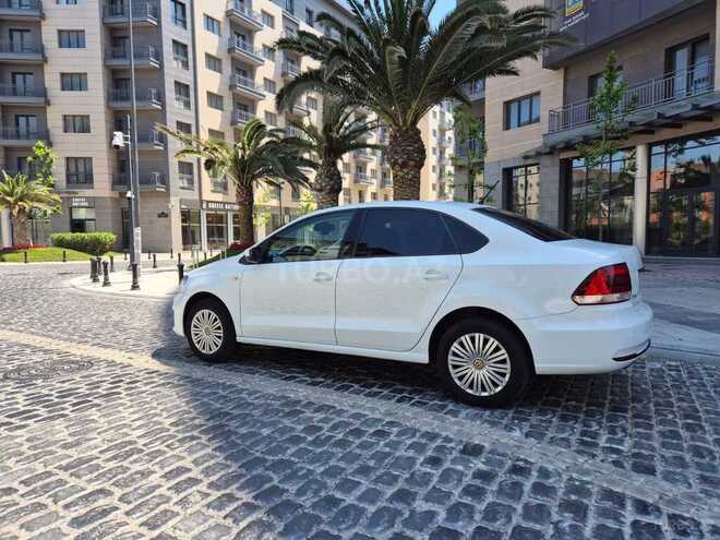 Volkswagen Polo 2018, 267,288 km - 1.6 l - Bakı