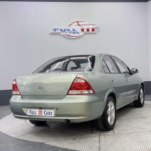 Nissan Sunny-5