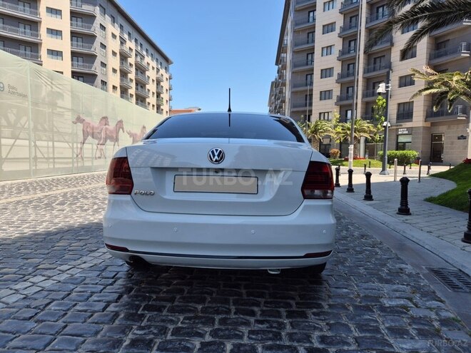 Volkswagen Polo 2018, 267,288 km - 1.6 l - Bakı