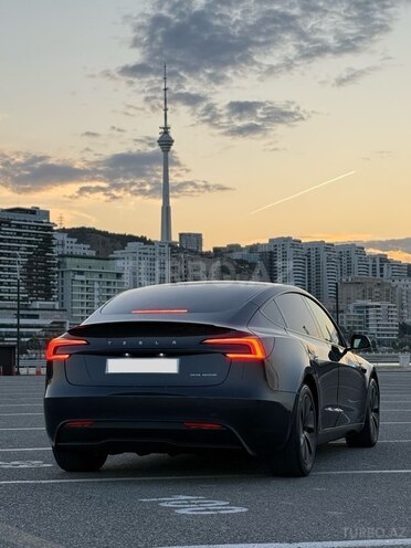 Tesla Model 3 2025, 3,700 km - 0.0 л - Bakı