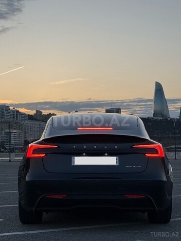 Tesla Model 3 2025, 3,700 km - 0.0 л - Bakı