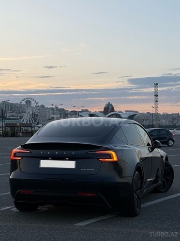 Tesla Model 3 2025, 3,700 km - 0.0 л - Bakı