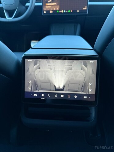 Tesla Model 3 2025, 3,700 km - 0.0 л - Bakı