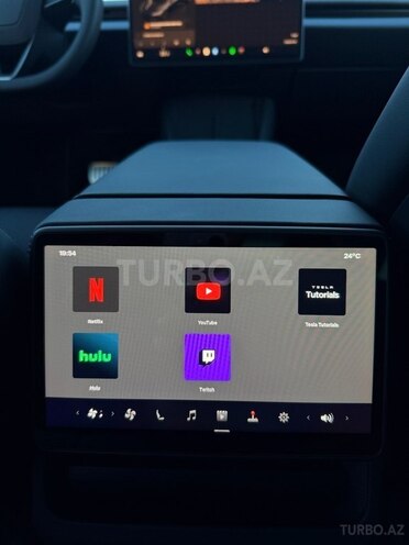 Tesla Model 3 2025, 3,700 km - 0.0 л - Bakı