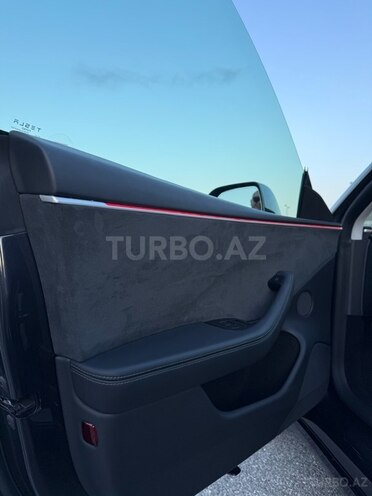 Tesla Model 3 2025, 3,700 km - 0.0 л - Bakı