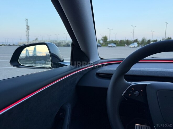 Tesla Model 3 2025, 3,700 km - 0.0 л - Bakı